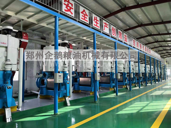 油脂精煉成套設備，企鵝糧油機械 品質優良+技術成熟(圖1)